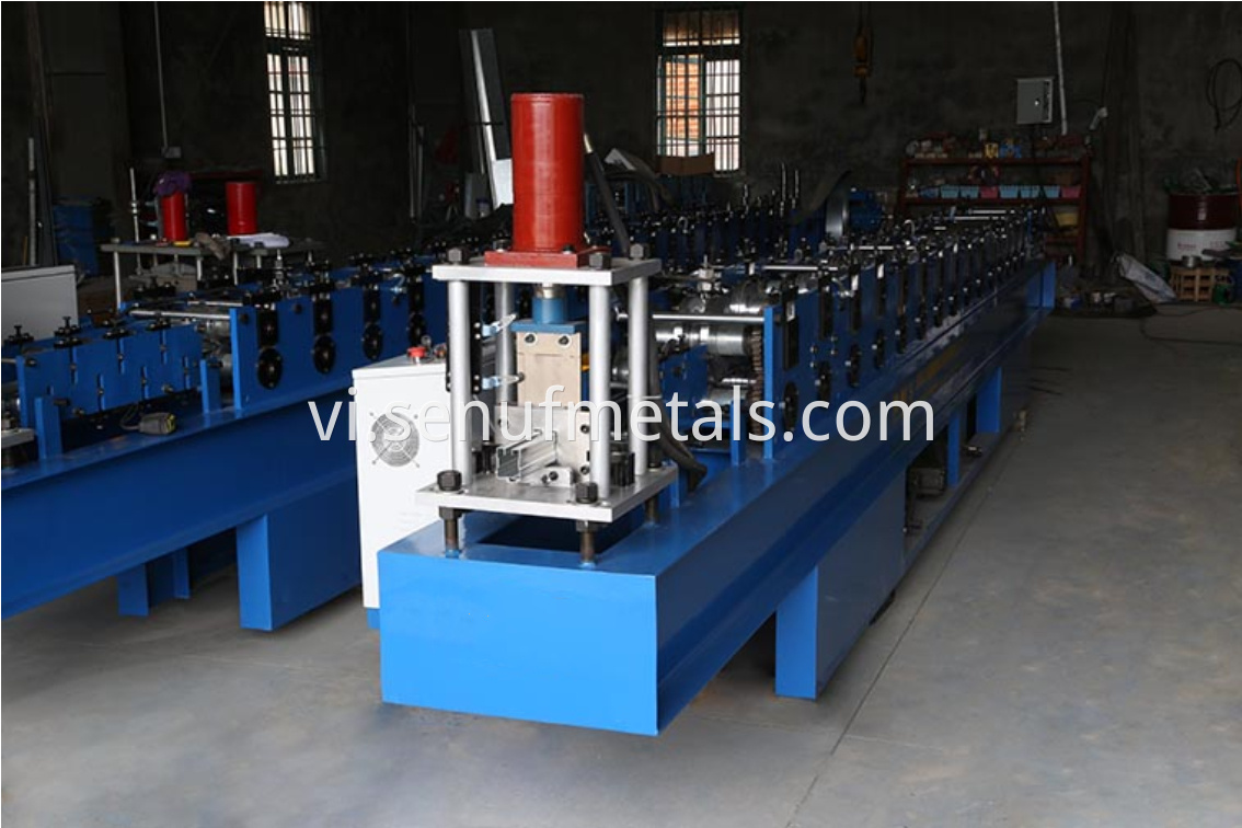 Door frame roll forming machine